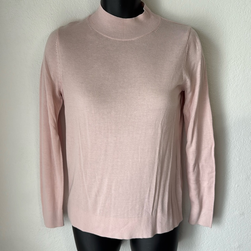 Old Navy Mock Neck Sweater‎